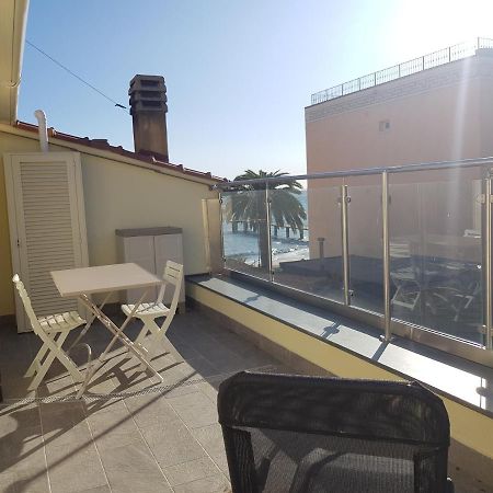 Casaviva - Casa Vacanze A Ceriale Con Terrazza Екстер'єр фото