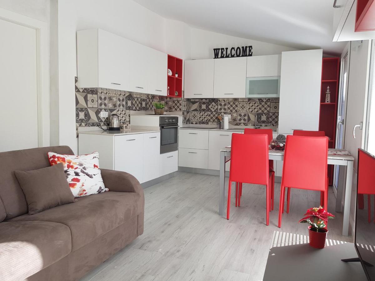 Casaviva - Casa Vacanze A Ceriale Con Terrazza Екстер'єр фото